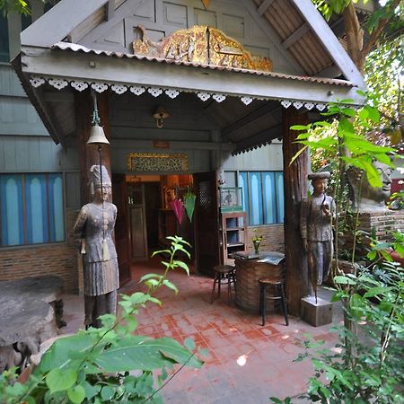Ayutthaya Bouchic Hostel Ngoại thất bức ảnh