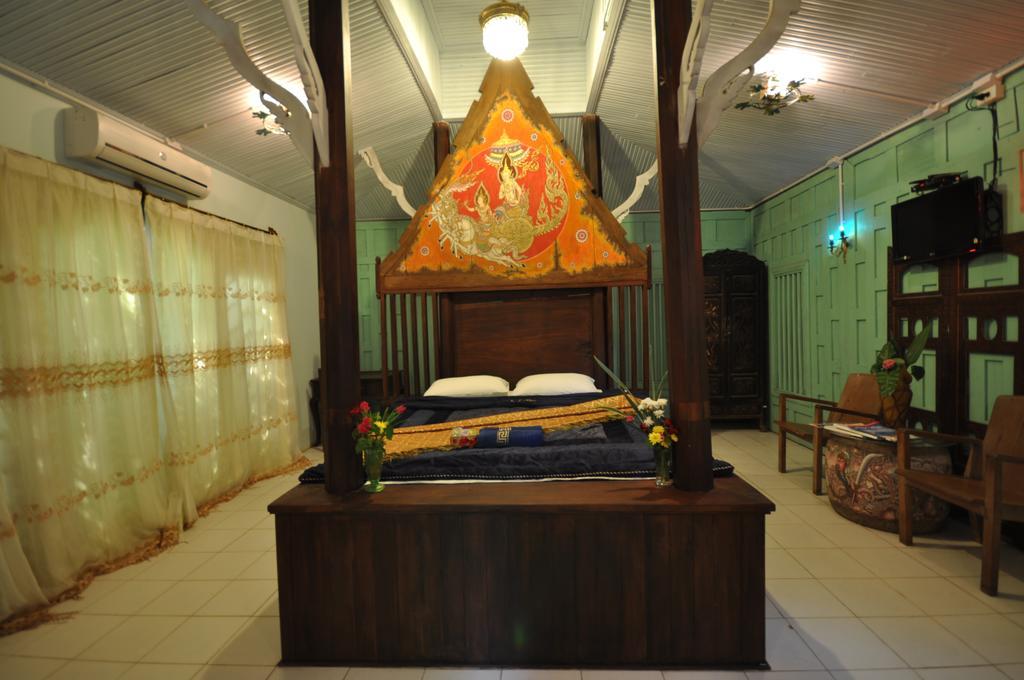 Ayutthaya Bouchic Hostel Ngoại thất bức ảnh