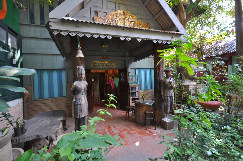 Ayutthaya Bouchic Hostel Ngoại thất bức ảnh